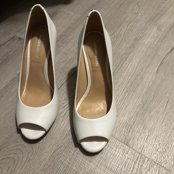 Antonio Melani heels - Picture 1 of 2
